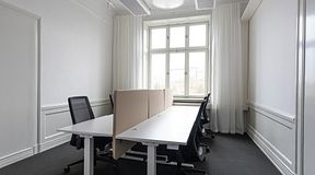 room-https://storage.googleapis.com/yta-storage/file_uploads/image/serviced_office_room/2020-11-16/Torsgatan%2026%20-%20Kontor%2010.jpg-0
