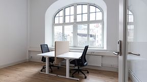 room-https://storage.googleapis.com/yta-storage/file_uploads/image/serviced_office_room/2020-11-16/Torsgatan%2026%20-%20Kontor%2018.jpg-0