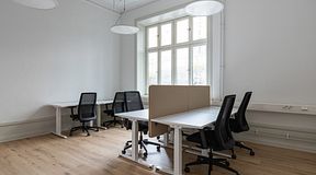 room-https://storage.googleapis.com/yta-storage/file_uploads/image/serviced_office_room/2020-11-16/Torsgatan%2026%20-%20Kontor%2021.jpg-0