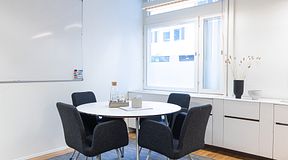 room-https://storage.googleapis.com/yta-storage/file_uploads/image/serviced_office_room/2021-04-12/Rum441.jpg-0