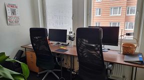room-https://storage.googleapis.com/yta-storage/file_uploads/image/serviced_office_room/2024-04-15/434829961_1484725422121833_4865124226641299666_n.jpeg-0