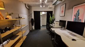 room-https://storage.googleapis.com/yta-storage/file_uploads/image/serviced_office_room/2024-11-14/20241112_114926.jpg-1