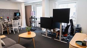 room-https://storage.googleapis.com/yta-storage/file_uploads/image/serviced_office_room/2025-06-12/DSC_9682%20red.jpeg-0