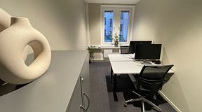 room-https://storage.googleapis.com/yta-storage/file_uploads/image/serviced_office_room/2025-12-10/K64-352-2.png-0