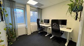 room-https://storage.googleapis.com/yta-storage/file_uploads/image/serviced_office_room/2026-02-12/IMG_7993.jpeg-0