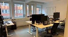 room-https://storage.googleapis.com/yta-storage/file_uploads/image/serviced_office_room/2026-03-11/M218%20Ho%CC%88rnbild%20va%CC%88nster%20bak.png-0