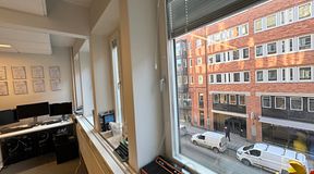 room-https://storage.googleapis.com/yta-storage/file_uploads/image/serviced_office_room/2026-03-11/Rum%20218%20Utsikt.png-1