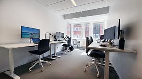 room-https://storage.googleapis.com/yta-storage/file_uploads/image/serviced_office_room/2026-05-20/Foto%202026-05-18%2014%2018%2016%20red.jpeg-1